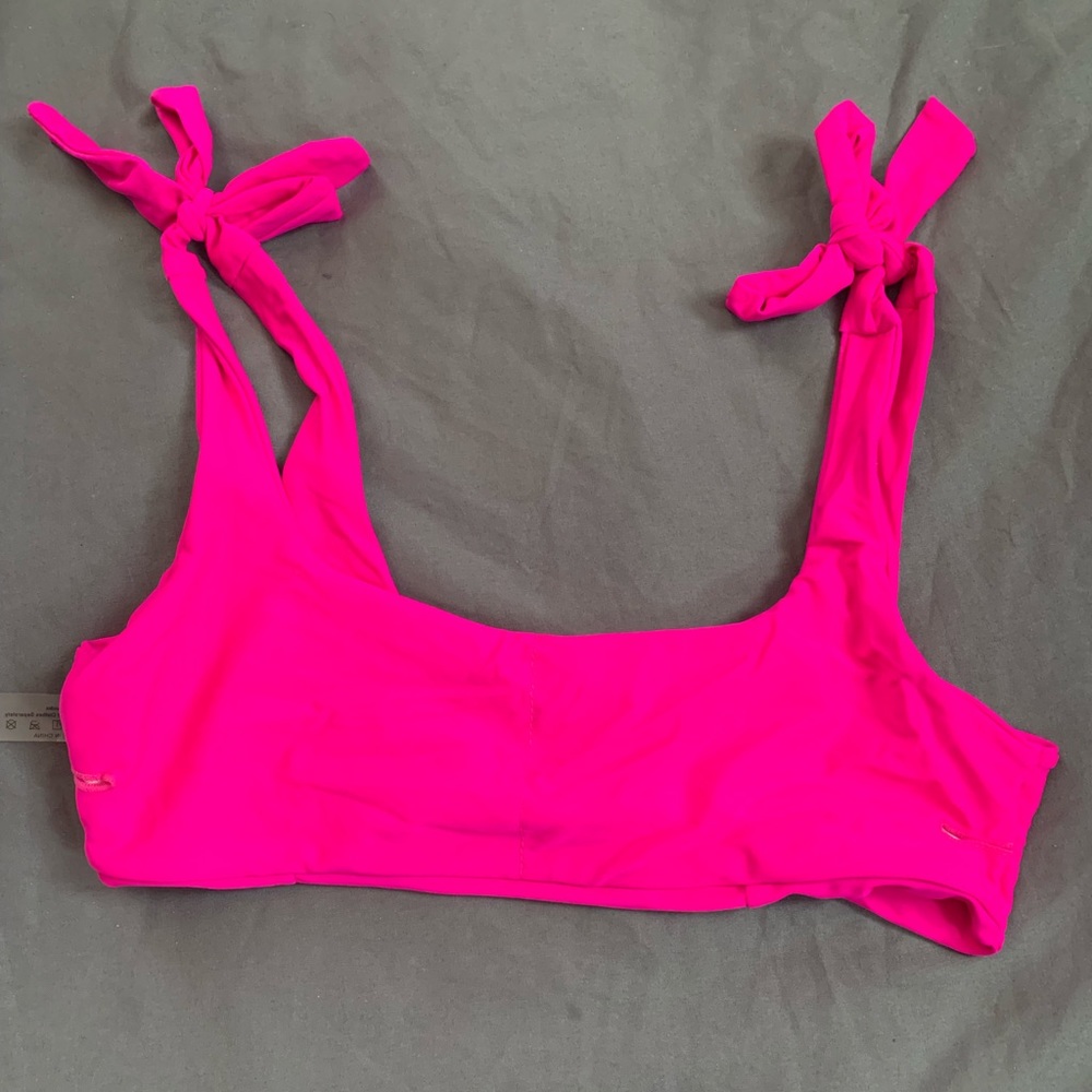 Medium swim top!